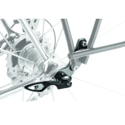 Adaptateur de fixation porte-bagage sur cadre sans oeillet Tubus Adaptateur De Fixation Porte-bagage Sur Cadre Sans Oeillet Tubus -Magasin De Sport De Vélo adaptateur de fixation porte bagage sur cadre sans oeillet tubus full