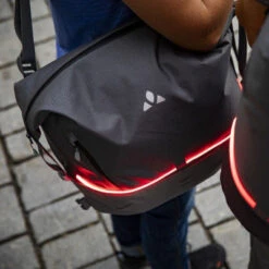 Eclairage OSRAM Light Me Up Pour Sac à Dos Vaude -Magasin De Sport De Vélo eclairage osram light me up pour sac a dos vaude full 5