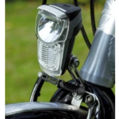 Busch-mueller Feu Sur Fourche Vélo Chargement USB IQ Eyro Busch And Muller -Magasin De Sport De Vélo feu sur fourche velo chargement usb iq eyro busch and muller full 5