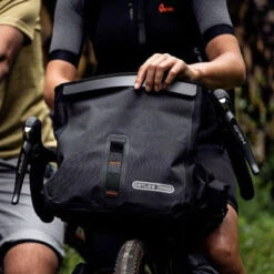 Sac Additionnel Noir Pour Sacoches Guidon Bikepacking Ortlieb -Magasin De Sport De Vélo sac additionnel noir pour sacoches guidon bikepacking ortlieb full 4