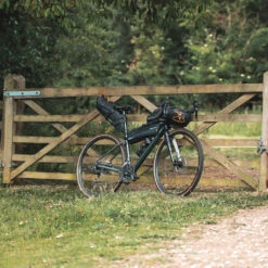 Sacoche De Cadre Pour Le Bikepacking 4L Aqua Evo Adventure Oxford 5 Sacoche De Cadre Pour Le Bikepacking 4L Aqua Evo Adventure Oxford -Magasin De Sport De Vélo sacoche cadre frame pack oxford 4L 12