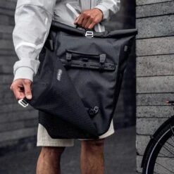 Sacoche Vélo Réfléchissante Vario PS High Visibility Ortlieb -Magasin De Sport De Vélo sacoche velo ortlieb vario p high visibility 6