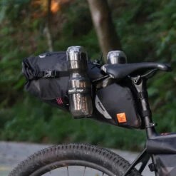 Stabilisateur De Sacoche De Selle Bikepacking Woho 2 Stabilisateur De Sacoche De Selle Bikepacking Woho -Magasin De Sport De Vélo stabilisateur sacoche de selle woho brooks b series 2